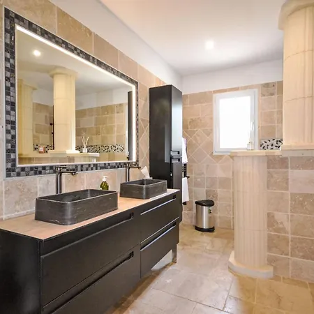 Dom wakacyjny La Romaine By Interhome *