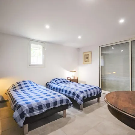 La Romaine By Interhome Vers Pont du Gard