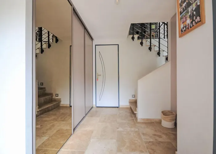 La Romaine By Interhome * Вер-Пон-дю-Гар